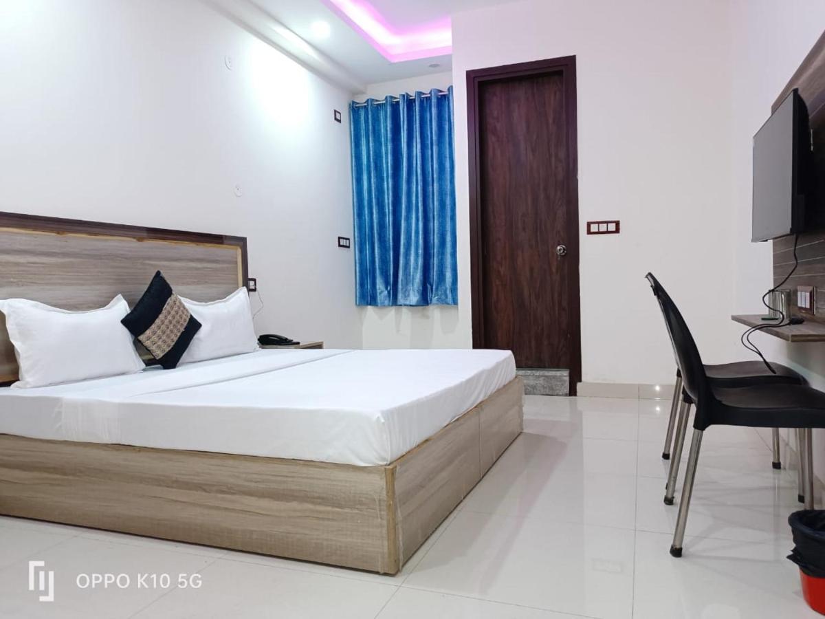 Hotel Red Velvet At Delhi Airport Νέο Δελχί Εξωτερικό φωτογραφία