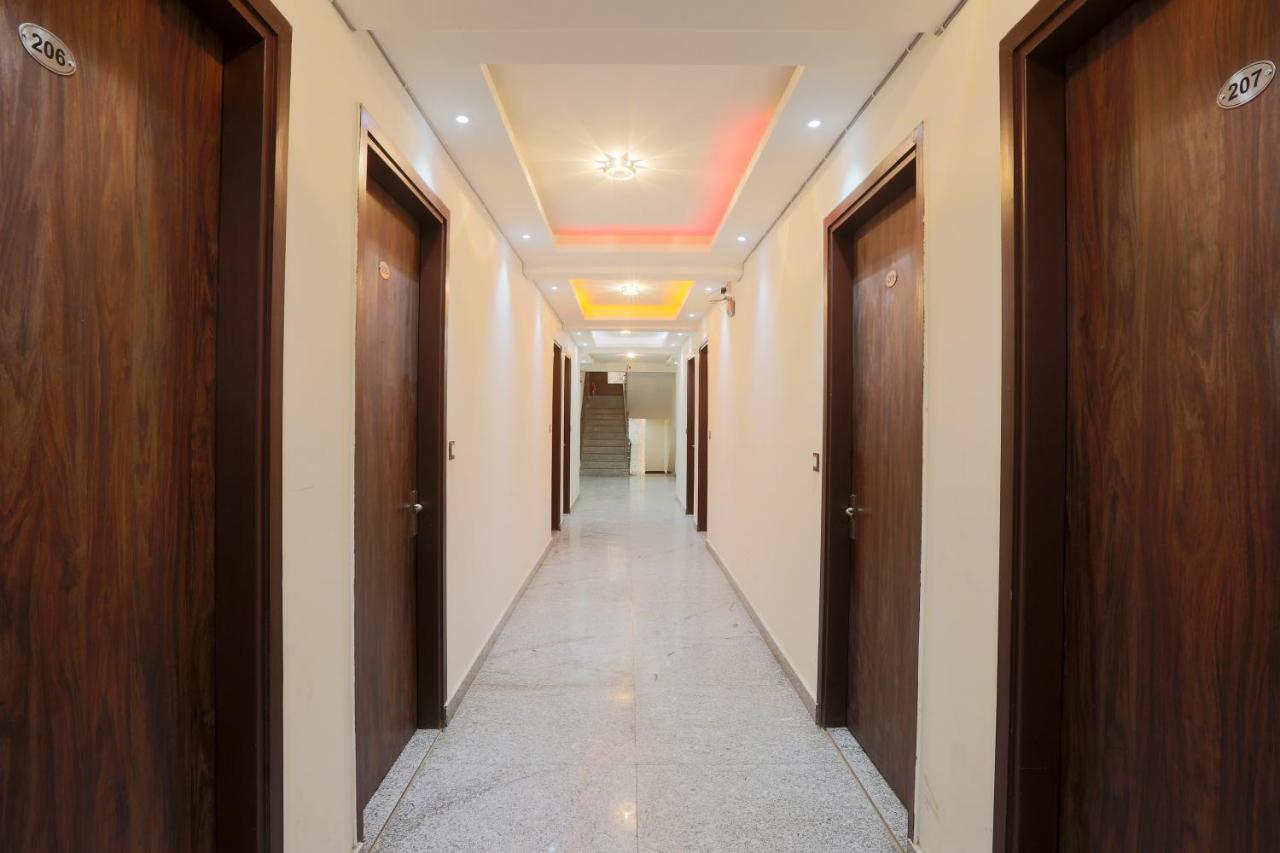 Hotel Red Velvet At Delhi Airport Νέο Δελχί Εξωτερικό φωτογραφία